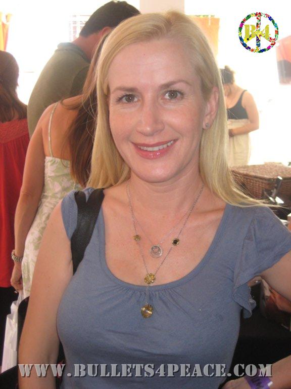 Angela Kinsey.jpg